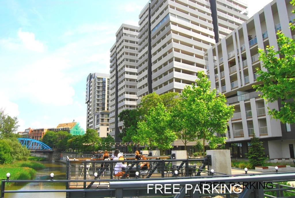 Two Towers Old Town Apartments-City Center-By The River-Observation Terrance On The Roof-Free Parking 브로츠와프 외부 사진